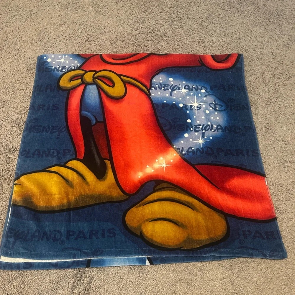 Disneyland Paris Fantasia Sorcerer Mickey Beach Towel – Authentic Disney NWT